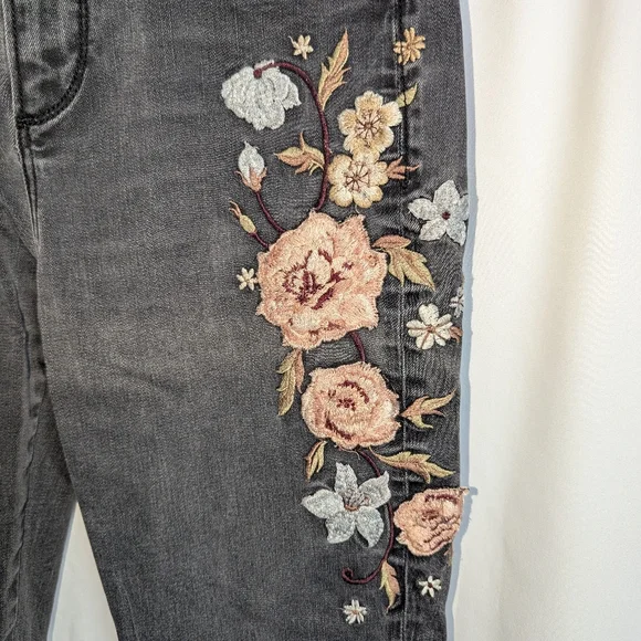 Driftwood Floral Jackie Jeans - Picture 3 of 7